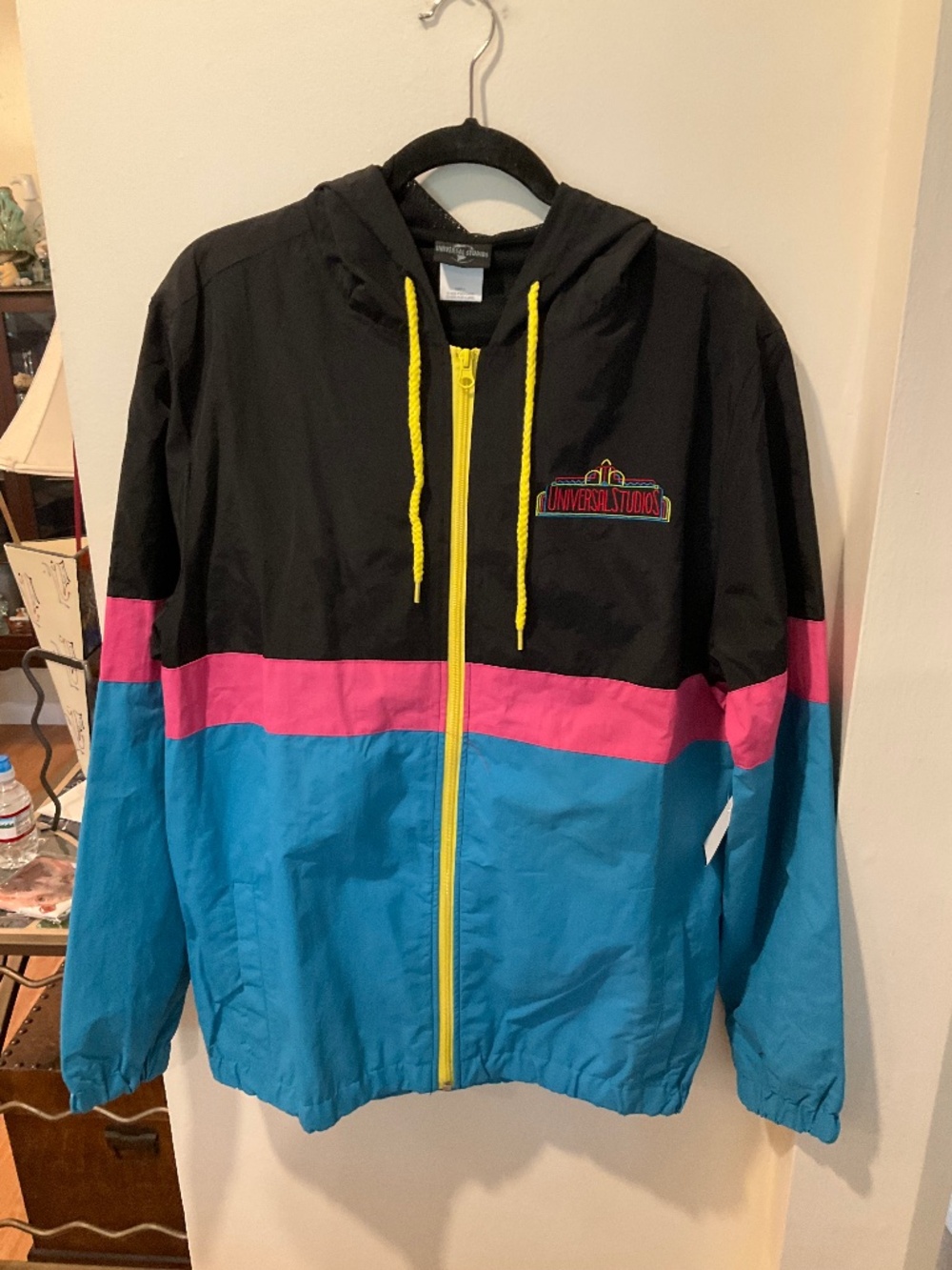 NWT Universal Studios Retro Colorblock Hooded Windbreaker Size Large